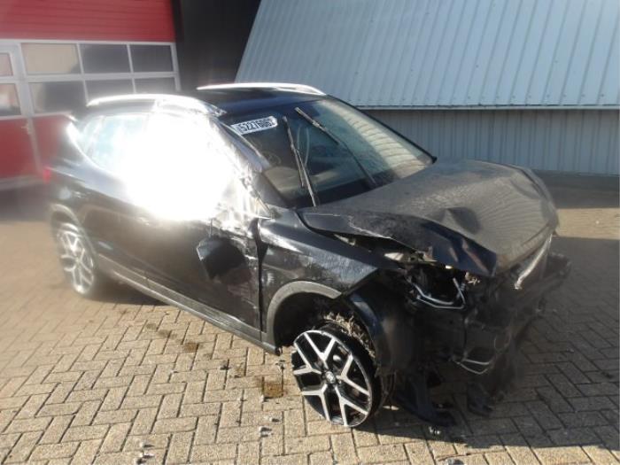 Seat Arona 1.0 TSI 12V Sloopvoertuig (2019, Metallic, Zwart)