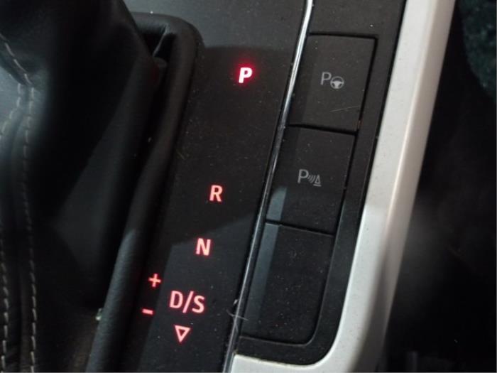 Seat Arona 1.0 TSI 12V Sloopvoertuig (2019, Metallic, Zwart)