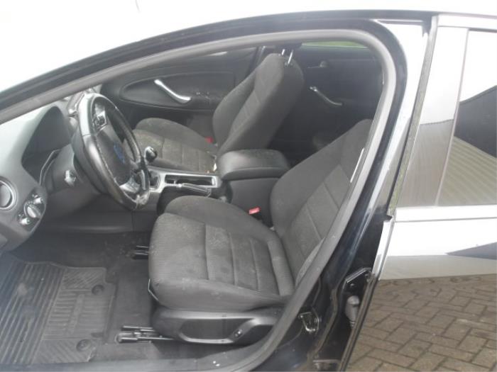 Ford Mondeo IV Wagon 1.6 TDCi 16V Sloopvoertuig (2011, Metallic, Zwart)