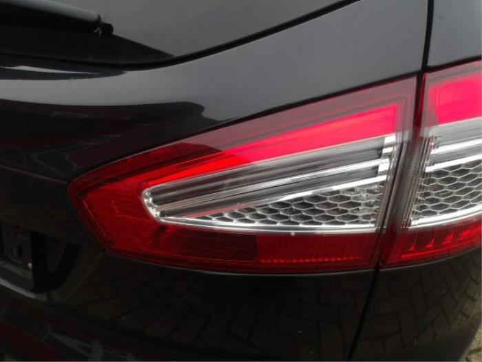 Ford Mondeo IV Wagon 1.6 TDCi 16V Sloopvoertuig (2011, Metallic, Zwart)