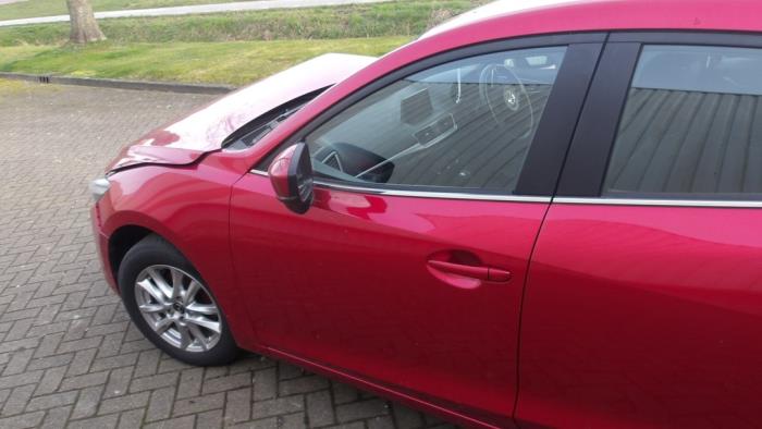 Mazda 3 2.0 SkyActiv-G 120 16V Sloopvoertuig (2017, Rood)