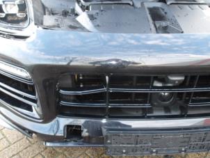 Porsche Cayenne III 3.0 V6 Turbo 24V E-Hybrid Sloopvoertuig (2022, Zwart)