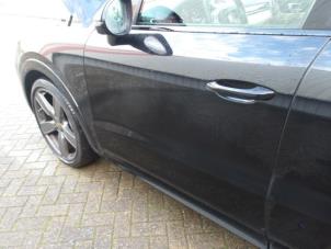 Porsche Cayenne III 3.0 V6 Turbo 24V E-Hybrid Sloopvoertuig (2022, Zwart)