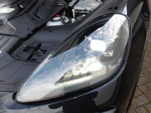 Porsche Cayenne III 3.0 V6 Turbo 24V E-Hybrid Sloopvoertuig (2022, Zwart)