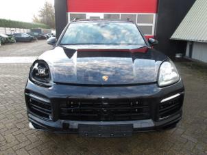 Porsche Cayenne III 3.0 V6 Turbo 24V E-Hybrid Sloopvoertuig (2022, Zwart)