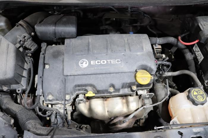 Opel Adam 1.2 16V Sloopvoertuig (2015, Rood)