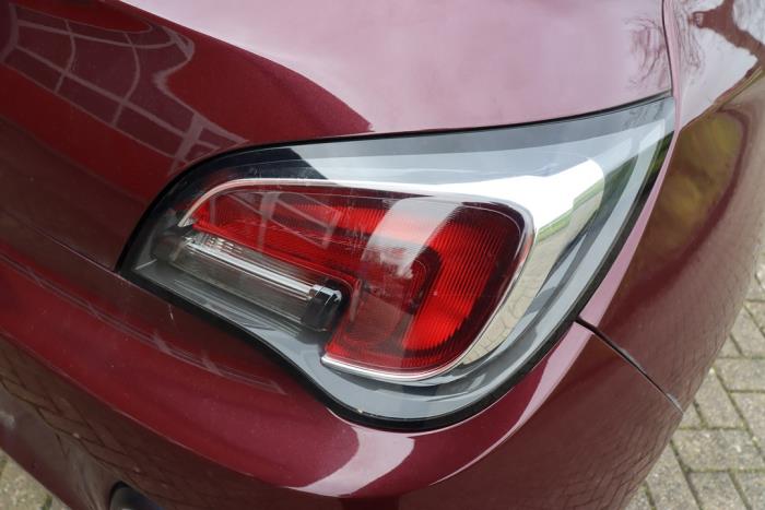 Opel Adam 1.2 16V Sloopvoertuig (2015, Rood)