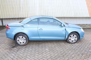 Volkswagen Eos 2.0 FSI 16V Sloopvoertuig (2006, Metallic, Blauw)