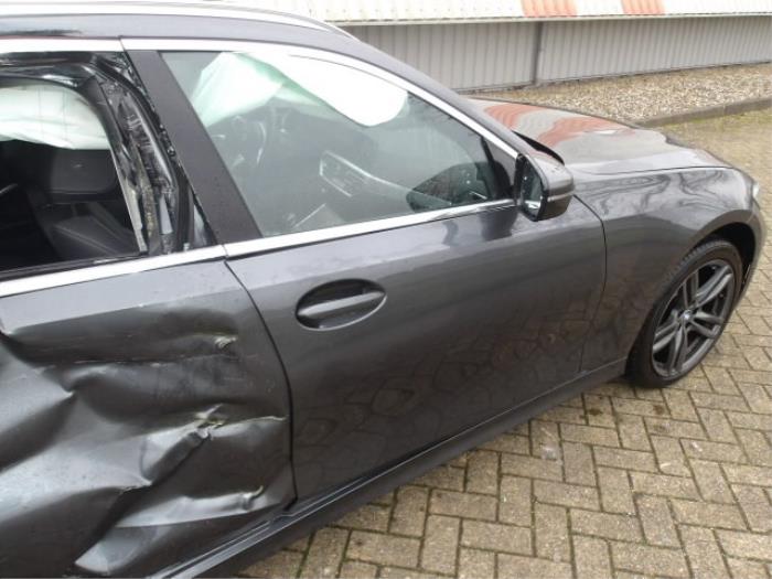 BMW 3 serie Touring 320i 2.0 TwinPower Turbo 16V Sloopvoertuig (2019, Metallic, Zilvergrijs)