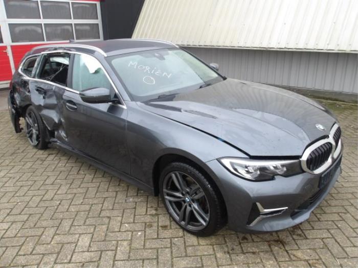 BMW 3 serie Touring 320i 2.0 TwinPower Turbo 16V Sloopvoertuig (2019, Metallic, Zilvergrijs)