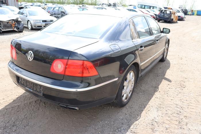 Volkswagen Phaeton 6.0 W12 48V 4Motion Sloopvoertuig (2002, Metallic, Zwart)