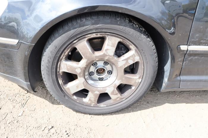 Volkswagen Phaeton 6.0 W12 48V 4Motion Sloopvoertuig (2002, Metallic, Zwart)