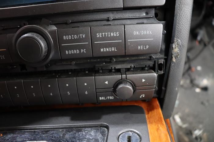 Volkswagen Phaeton 6.0 W12 48V 4Motion Sloopvoertuig (2002, Metallic, Zwart)