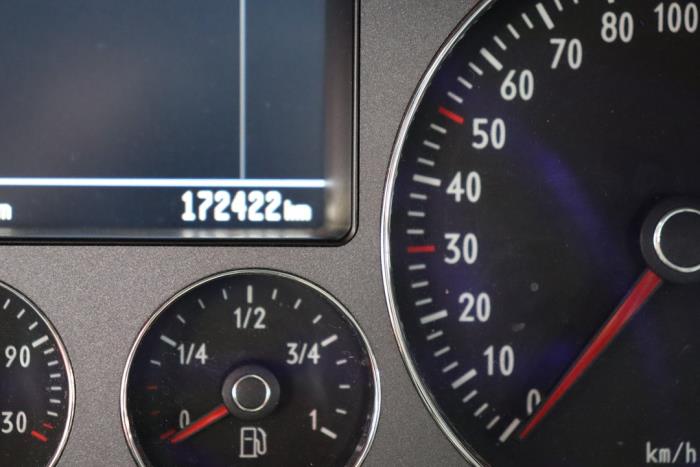 Volkswagen Phaeton 6.0 W12 48V 4Motion Sloopvoertuig (2002, Metallic, Zwart)