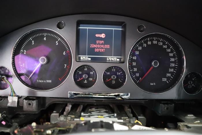 Volkswagen Phaeton 6.0 W12 48V 4Motion Sloopvoertuig (2002, Metallic, Zwart)