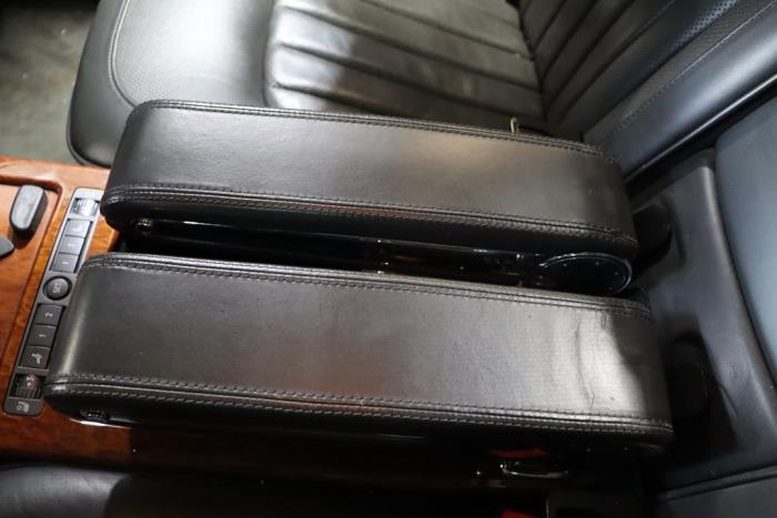 Volkswagen Phaeton 6.0 W12 48V 4Motion Sloopvoertuig (2002, Metallic, Zwart)