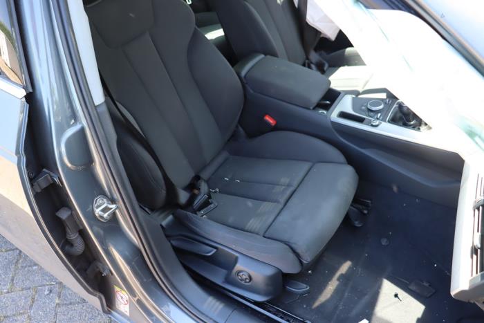 Audi A4 2.0 TDI Ultra 16V Sloopvoertuig (2018, Metallic, Zilvergrijs)