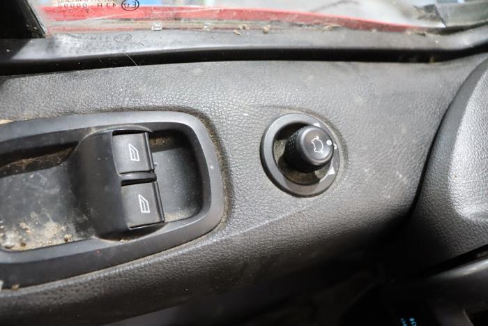 Ford Transit Custom 2.2 TDCi 16V Sloopvoertuig (2013, Rood)