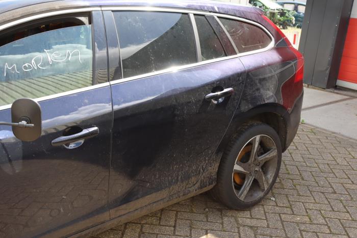 Volvo V60 I 2.4 D6 20V AWD Twin Engine Plug-in Hybrid Sloopvoertuig (2015, Metallic, Blauw)
