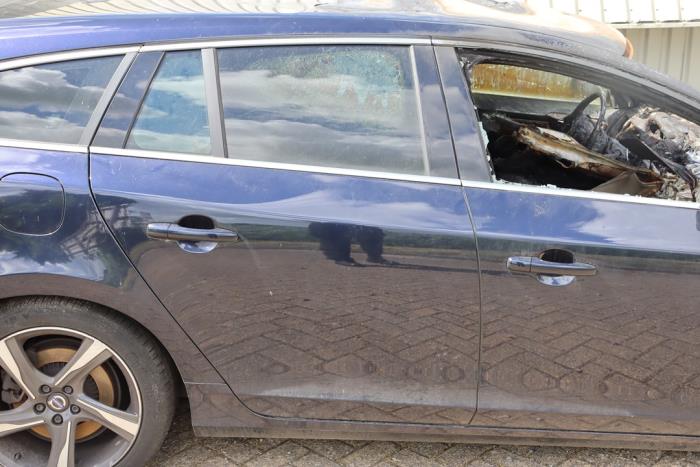 Volvo V60 I 2.4 D6 20V AWD Twin Engine Plug-in Hybrid Sloopvoertuig (2015, Metallic, Blauw)