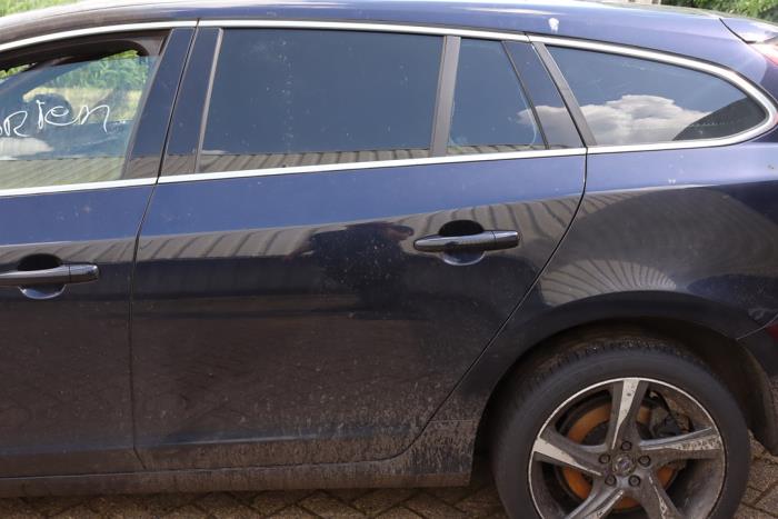 Volvo V60 I 2.4 D6 20V AWD Twin Engine Plug-in Hybrid Sloopvoertuig (2015, Metallic, Blauw)