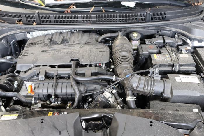 Kia Stonic 1.0i T-GDi 12V Eco-Dynamics+ Sloopvoertuig (2023, Zwart)