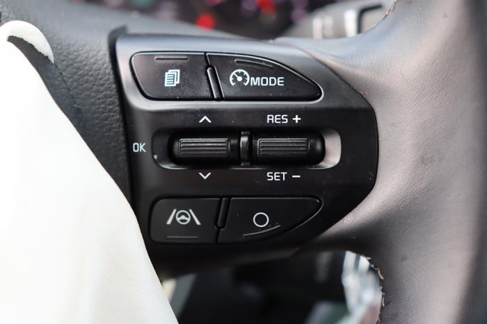 Kia Stonic 1.0i T-GDi 12V Eco-Dynamics+ Sloopvoertuig (2023, Zwart)