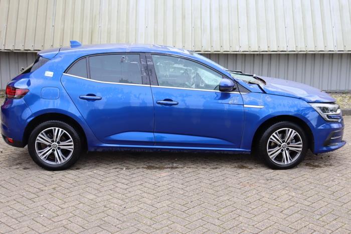 Renault Megane IV 1.3 TCe 140 16V Sloopvoertuig (2022, Blauw)