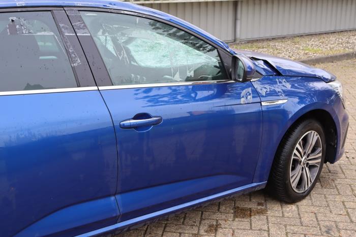 Renault Megane IV 1.3 TCe 140 16V Sloopvoertuig (2022, Blauw)