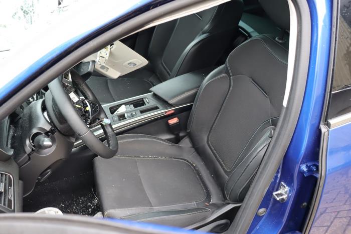 Renault Megane IV 1.3 TCe 140 16V Sloopvoertuig (2022, Blauw)