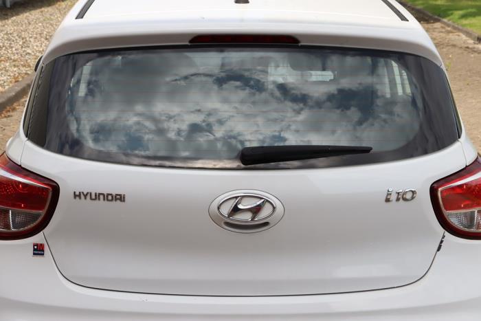 Hyundai i10 1.0 12V Sloopvoertuig (2019, Wit)