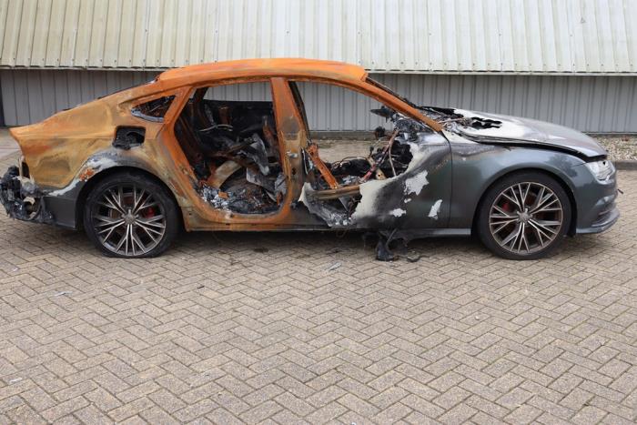 Audi A7 Sportback 1.8 TFSI 16V Sloopvoertuig (2016, Metallic, Zilvergrijs)