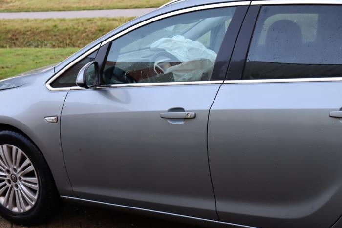 Opel Astra J Sports Tourer 1.7 CDTi 16V Sloopvoertuig (2013, Grijs)