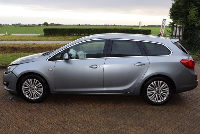 Opel Astra J Sports Tourer 1.7 CDTi 16V Sloopvoertuig (2013, Grijs)