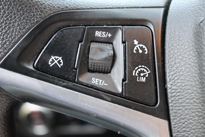 Opel Astra J Sports Tourer 1.7 CDTi 16V Sloopvoertuig (2013, Grijs)