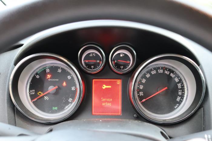 Opel Astra J Sports Tourer 1.7 CDTi 16V Sloopvoertuig (2013, Grijs)