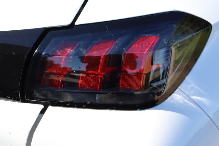 Peugeot 208 II e-208 50 kWh Sloopvoertuig (2023, Wit)