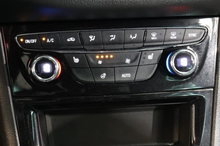 Opel Astra K 1.2 Turbo 12V Sloopvoertuig (2021, Grijs)