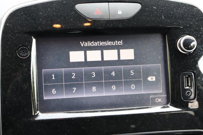 Renault Clio IV Estate/Grandtour 0.9 Energy TCE 90 12V Sloopvoertuig (2017, Rood)