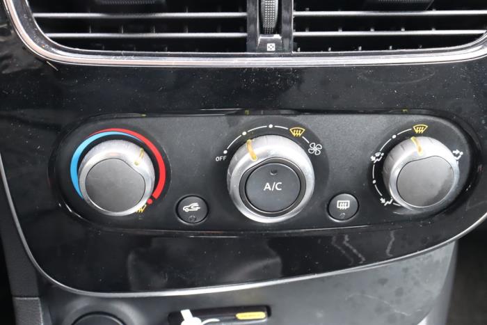 Renault Clio IV Estate/Grandtour 0.9 Energy TCE 90 12V Sloopvoertuig (2017, Rood)