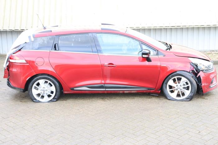 Renault Clio IV Estate/Grandtour 0.9 Energy TCE 90 12V Sloopvoertuig (2017, Rood)