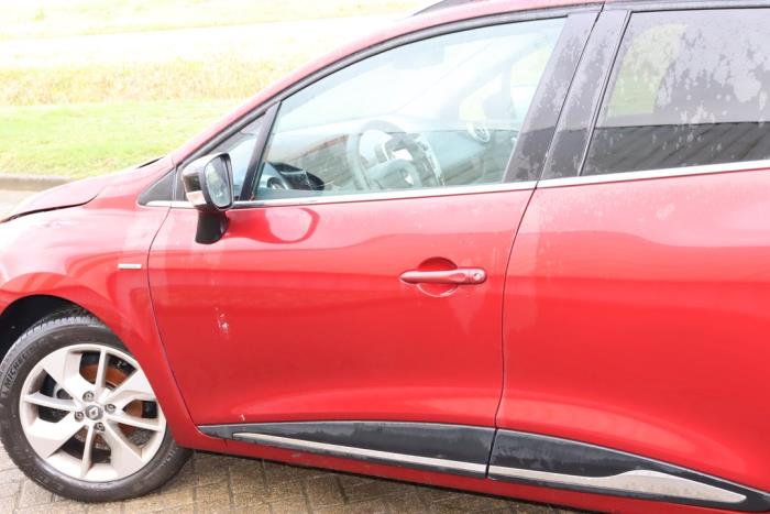 Renault Clio IV Estate/Grandtour 0.9 Energy TCE 90 12V Sloopvoertuig (2017, Rood)