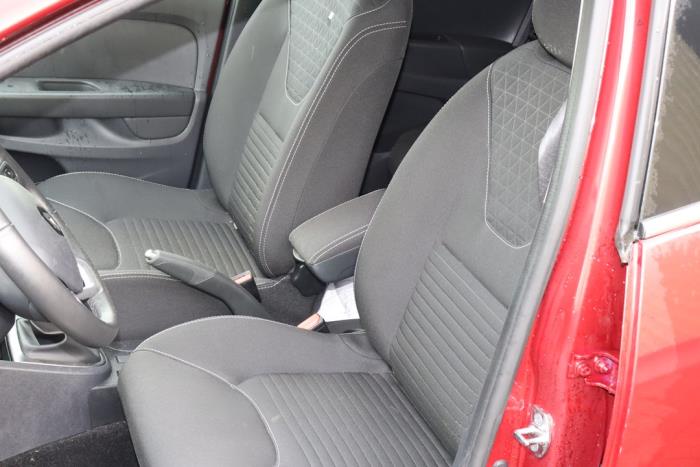 Renault Clio IV Estate/Grandtour 0.9 Energy TCE 90 12V Sloopvoertuig (2017, Rood)