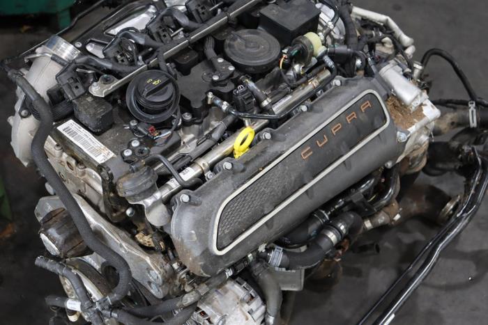 Cupra Formentor 2.5 VZ5 16V 4Drive Sloopvoertuig (2022, Metallic, Zwart)