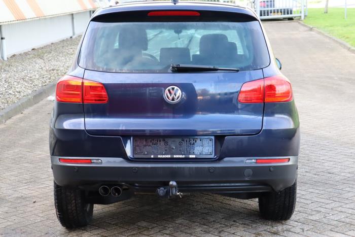 Volkswagen Tiguan 2.0 TDI 16V 4Motion Sloopvoertuig (2015, Metallic, Blauw)