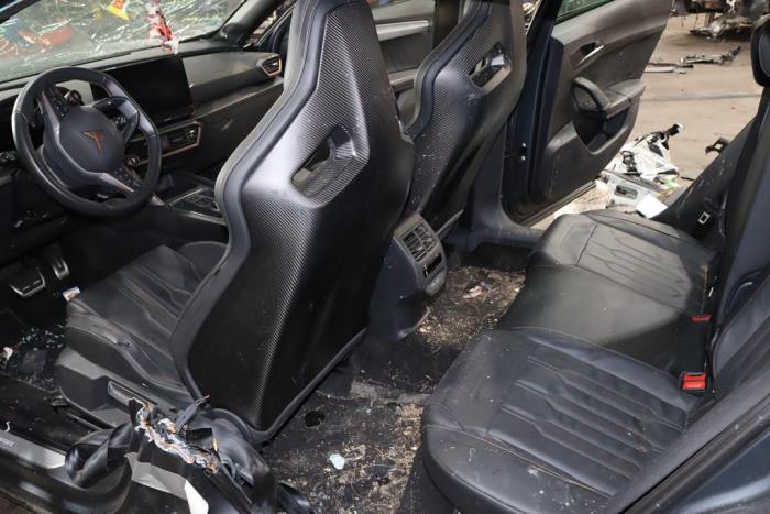 Cupra Formentor 2.5 VZ5 16V 4Drive Sloopvoertuig (2022, Grijs)