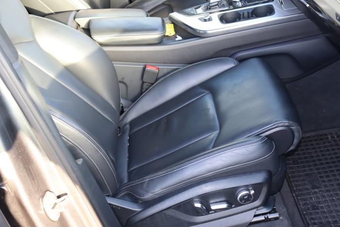 Audi Q7 3.0 TDI V6 24V e-tron plug-in hybrid Sloopvoertuig (2016, Metallic, Zilvergrijs)