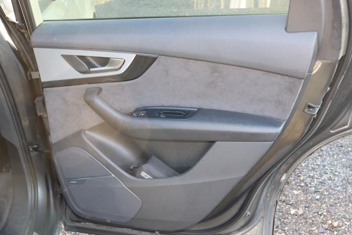 Audi Q7 3.0 TDI V6 24V e-tron plug-in hybrid Sloopvoertuig (2016, Metallic, Zilvergrijs)