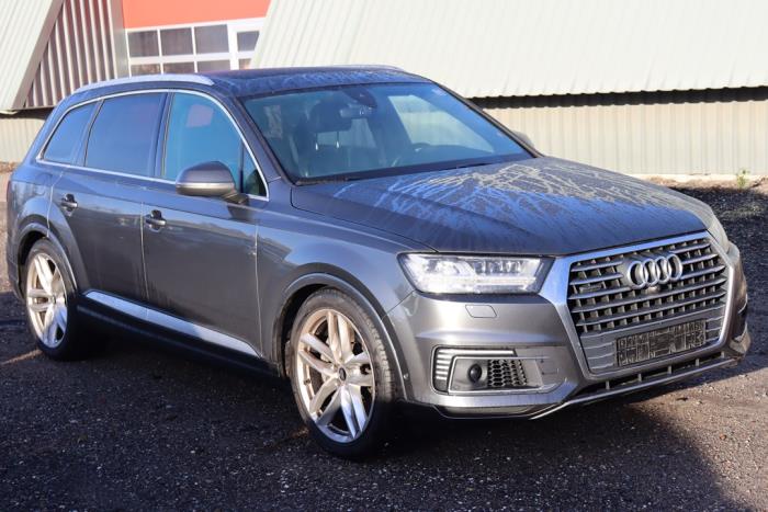 Audi Q7 3.0 TDI V6 24V e-tron plug-in hybrid Sloopvoertuig (2016, Metallic, Zilvergrijs)