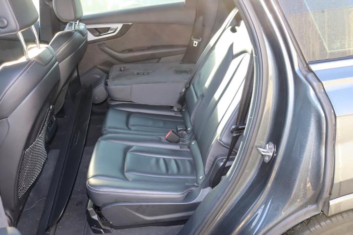 Audi Q7 3.0 TDI V6 24V e-tron plug-in hybrid Sloopvoertuig (2016, Metallic, Zilvergrijs)